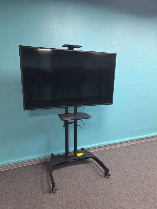 Стойка под телевизор 32-65' на колесиках