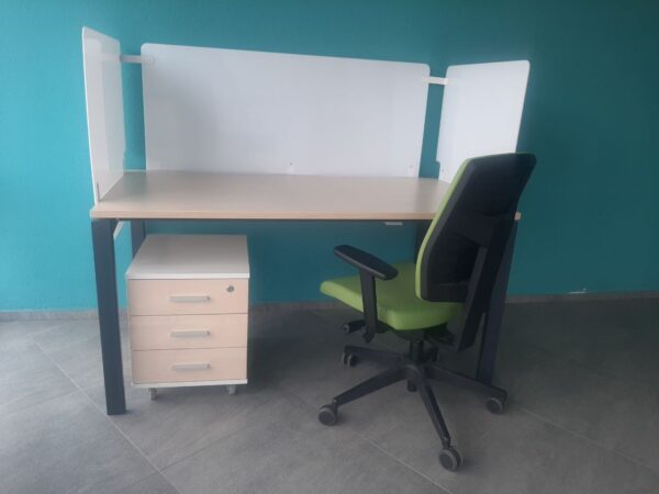 Стол компьютерный 150*80 на железном каркасе